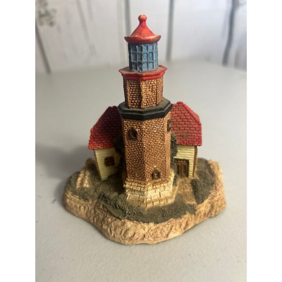 Point Wilson Lighthouse - Picture 3 of 4